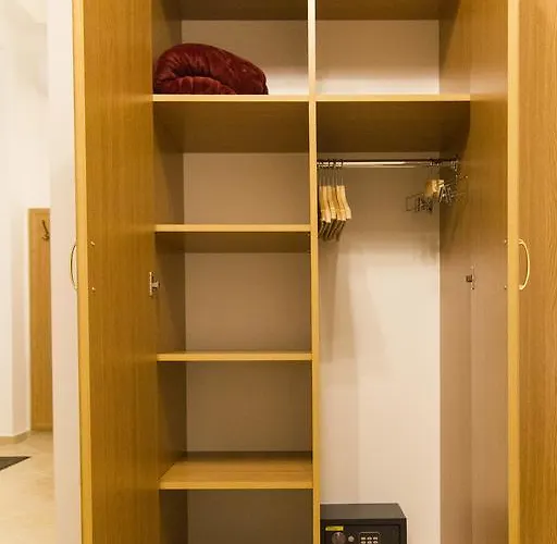 Authentic Klauzal Apartment Budapest