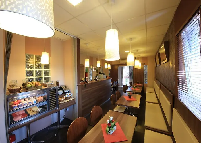 Napraforgo Wellness Haz Es Panzio Bed & Breakfast Pecs