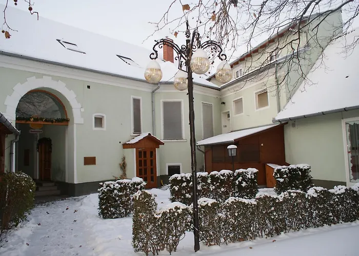 Bed and Breakfast Tinodi Fogado Sárvár
